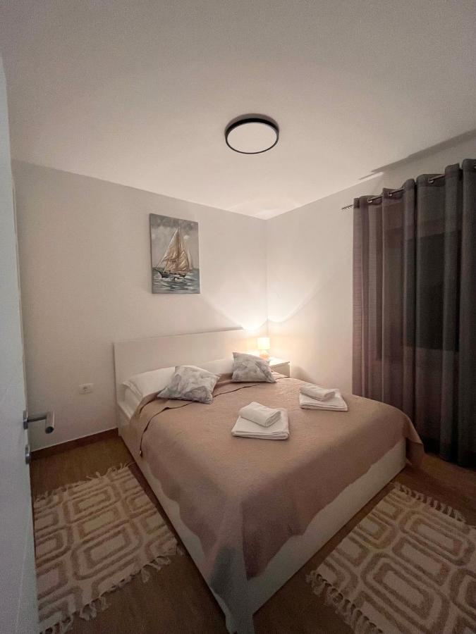 Villa Kuca Za Odmor Krk à Krk Town Extérieur photo