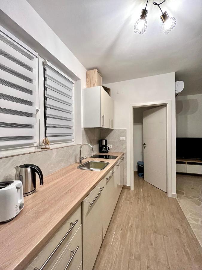 Villa Kuca Za Odmor Krk à Krk Town Extérieur photo