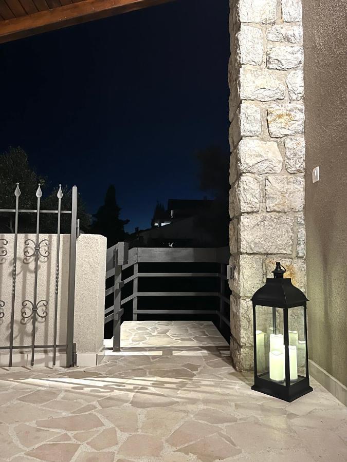 Villa Kuca Za Odmor Krk à Krk Town Extérieur photo